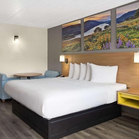 Days Inn By Wyndham Columbus Worthington Eksteriør bilde