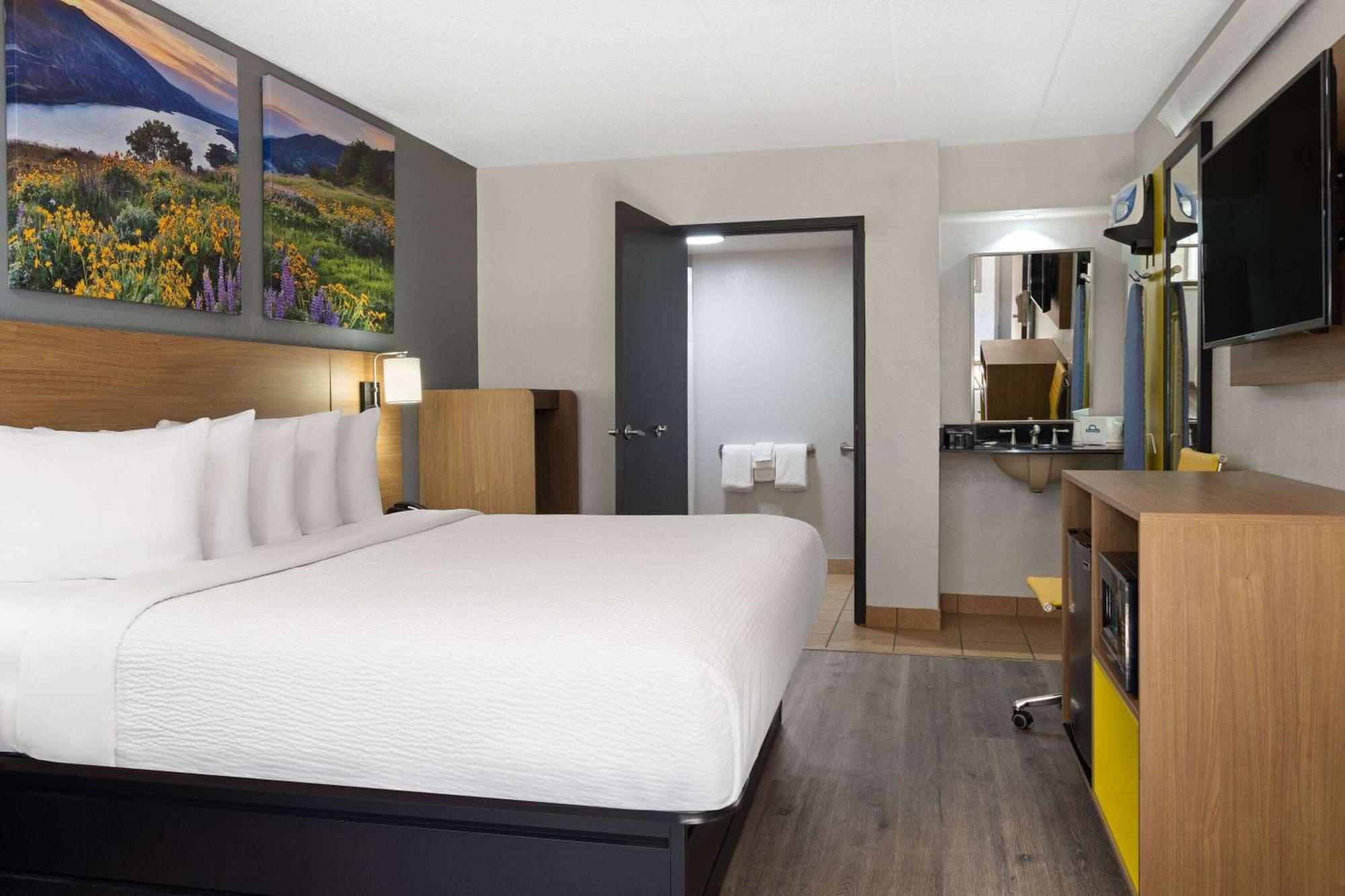 Days Inn By Wyndham Columbus Worthington Eksteriør bilde
